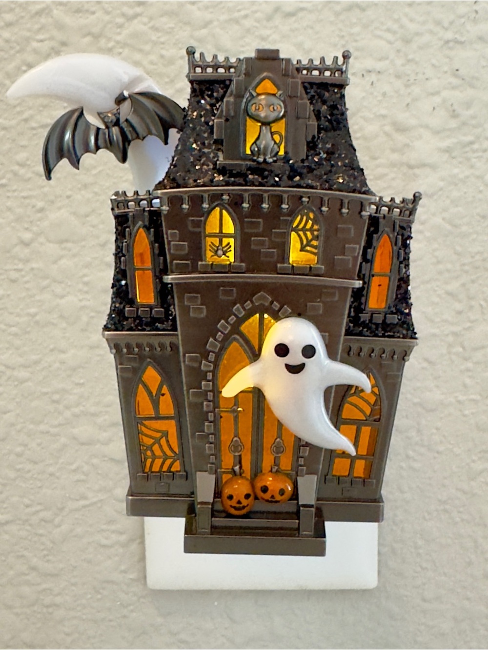 Bath & Body Works Halloween Haunted House Wallflowers Fragrance Plug In